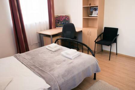 Town Hall 3 Bedroom Apartment Vilnius Exterior photo